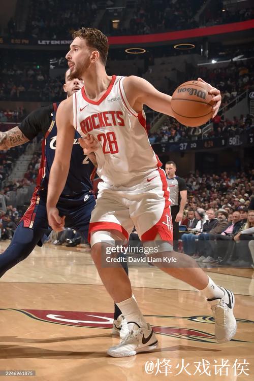 申京穿着Lebron NXXT Gen,空砍33分10篮板10助攻 申京穿着Lebron NXXT Gen,空砍33分10篮板10助攻