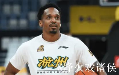 小巴里-布朗全场出战24分钟,18中5得到17分1板2助2断 小巴里-布朗全场出战24分钟,18中5得到17分1板2助2断