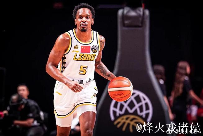 小巴里-布朗全场出战24分钟,18中5得到17分1板2助2断 小巴里-布朗全场出战24分钟,18中5得到17分1板2助2断