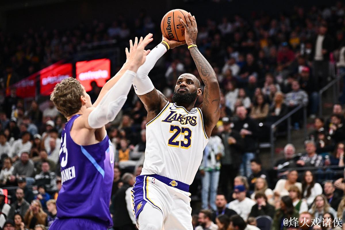 浓眉33+11詹姆斯27+14 湖人险胜爵士重回西部第五 浓眉33+11詹姆斯27+14 湖人险胜爵士重回西部第五